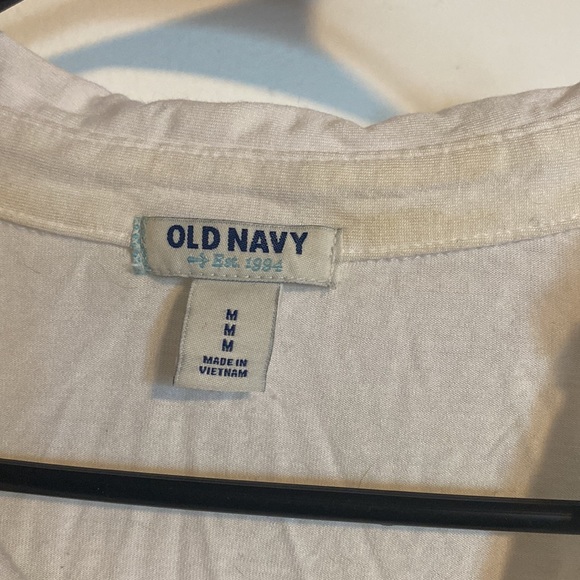 White, mid length sleeved Old Navy women’s shirt. - Picture 2 of 4